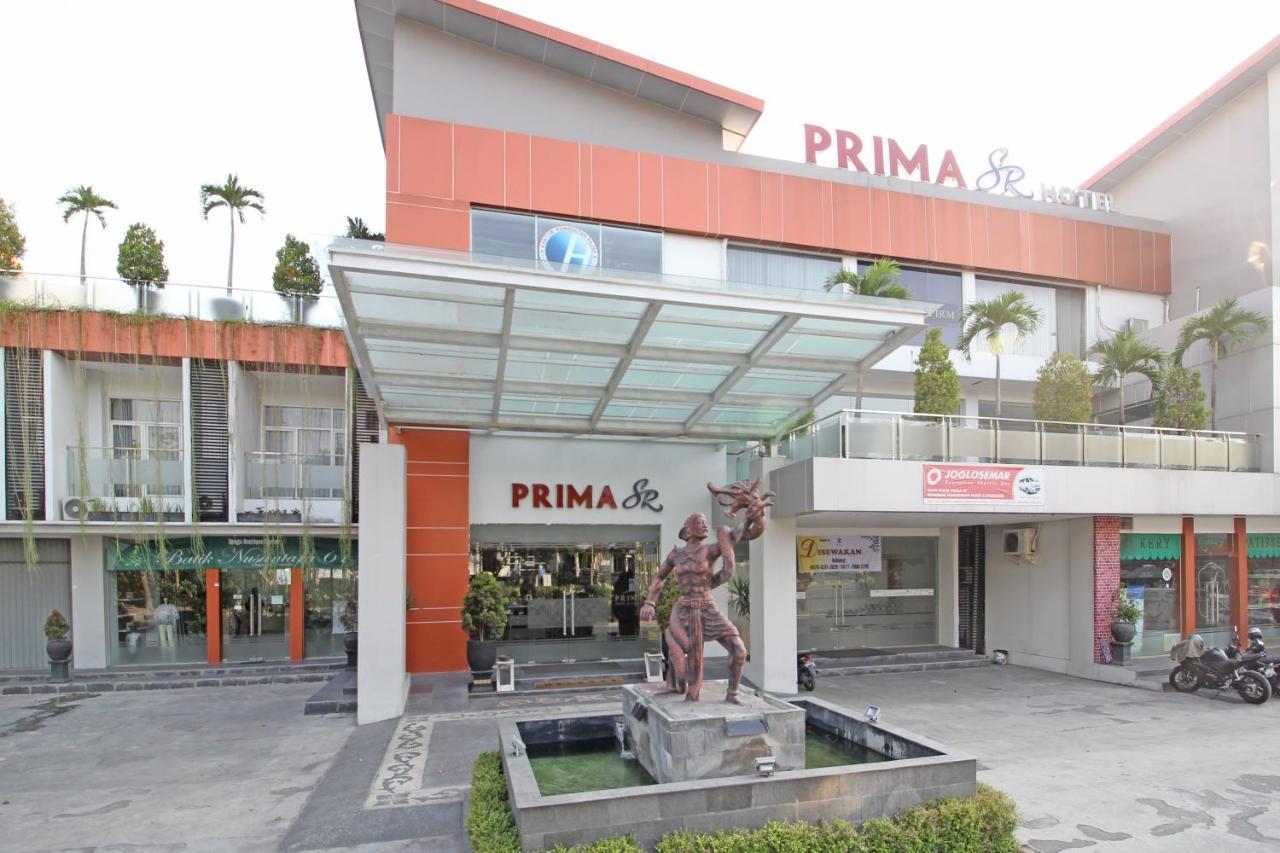 Reddoorz Premium Near Sleman City Hall Джокьякарта Экстерьер фото